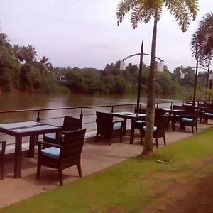 The River Edge Hotel Kaduwela