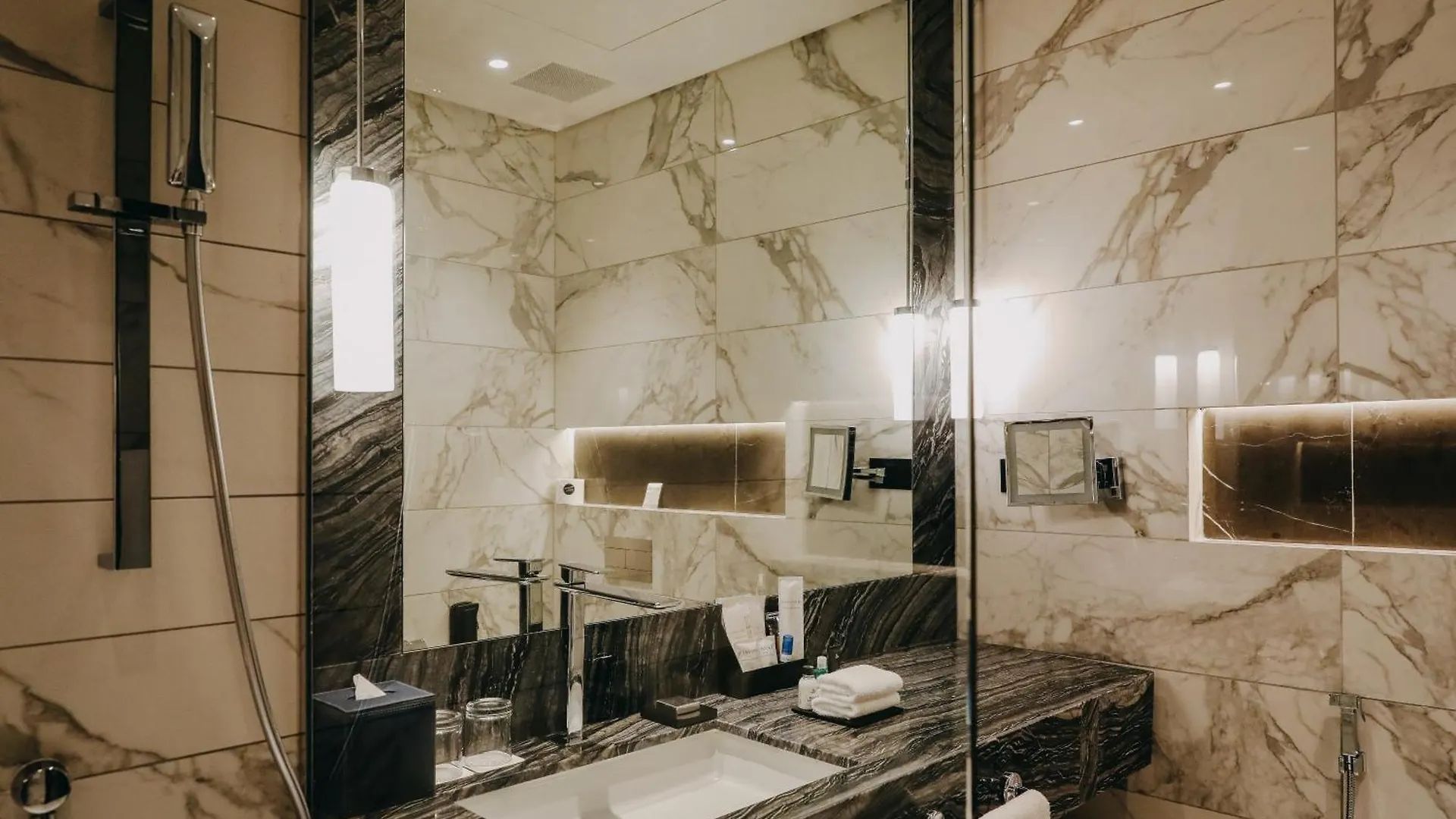 Mansard Riyadh, A Radisson Collection Hotel 5*,  Arabia Saudita
